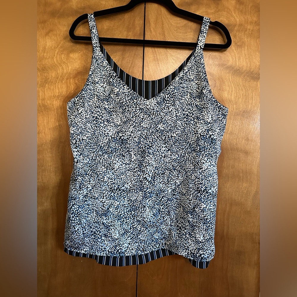White House Black Market • Reversible Tank Top Medium